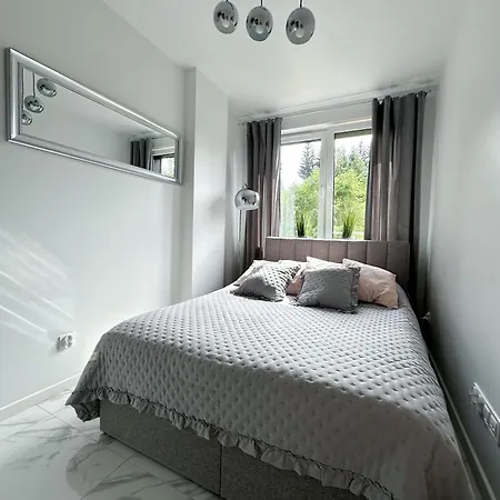 Wysoki Kamien By Royal Aparts - Zeromskiego W Malowniczej Okolicy Apartment
